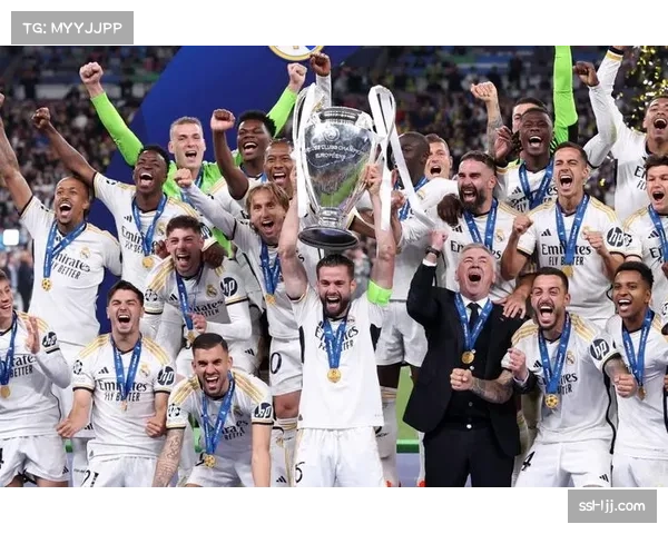 皇家贝蒂斯主场为效力十年的功勋队长举办纪念仪式